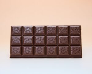 Neau Tropics ENIGMA Strain Chocolate Bar - Image 8