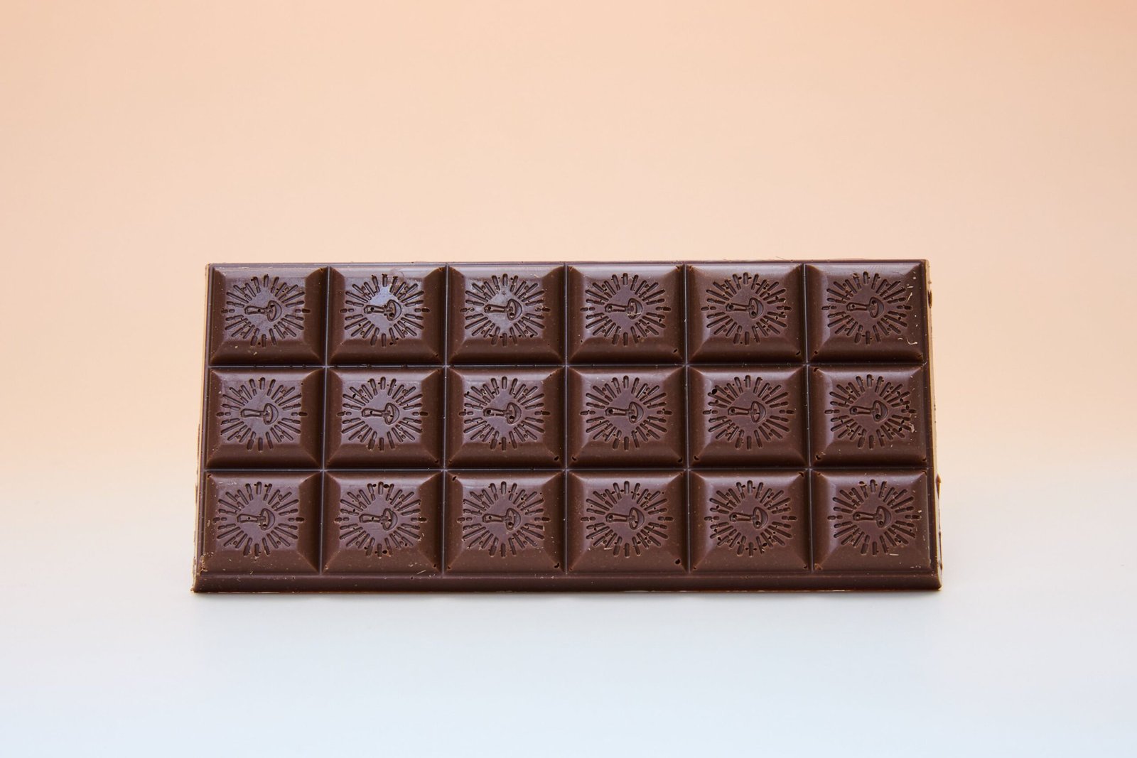 Neau Tropics ENIGMA Strain Chocolate Bar - Image 8